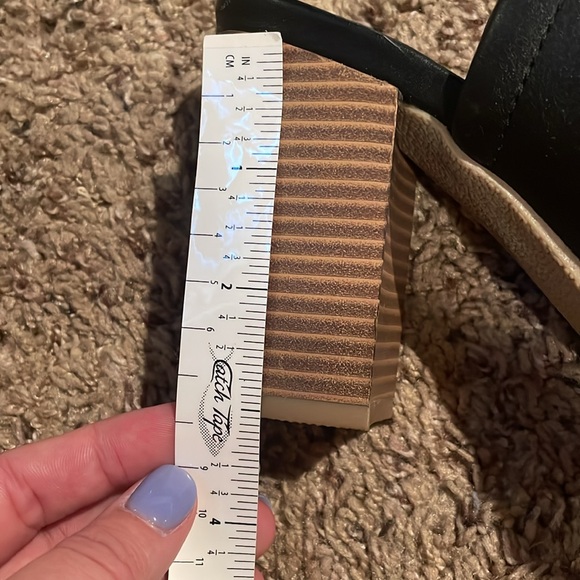 Women’s Chunky Heel Peep Toe Bootie - Picture 4 of 5